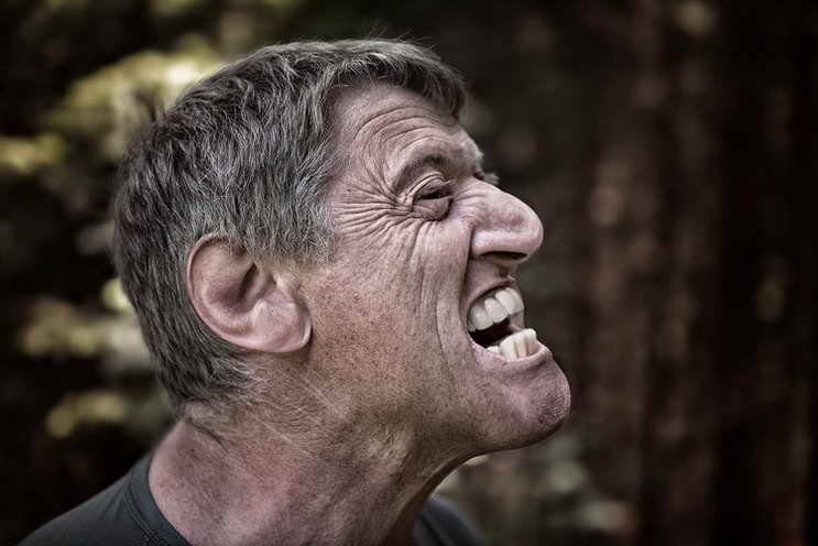 研究60年癌症，91歲院士警告：四樣東西儘量別碰，是在自毀